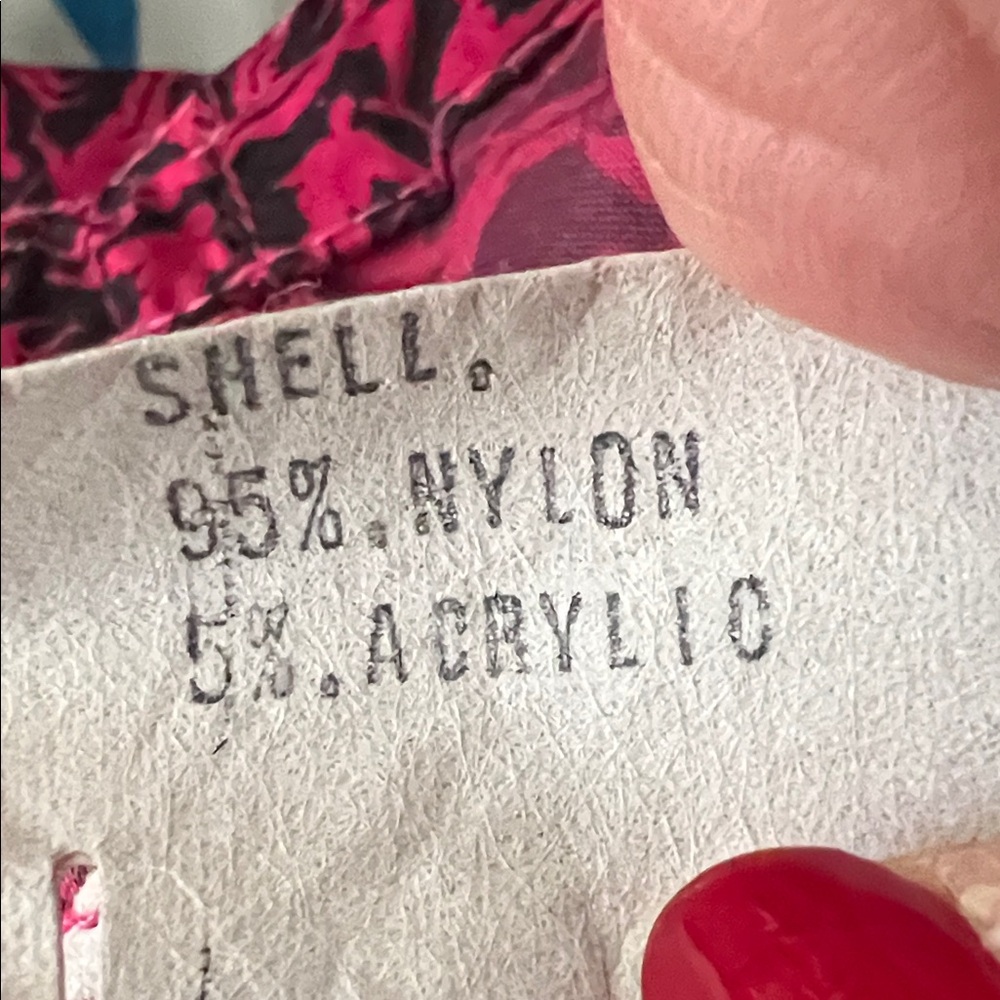 Stylish Women's Patterned Ski Jacket - image 4